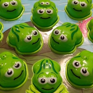 Meet your Posher, Saran